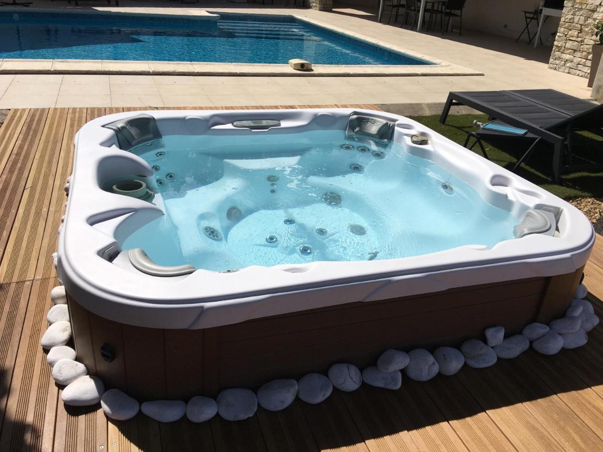 La Villa Mediterranee Wellness Spa Piscine Saint-Drezery Ngoại thất bức ảnh